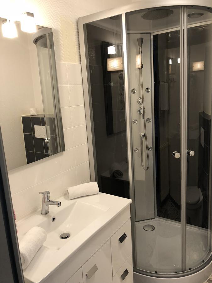 La Cle Des Champs Hotel Le Teilleul Екстериор снимка