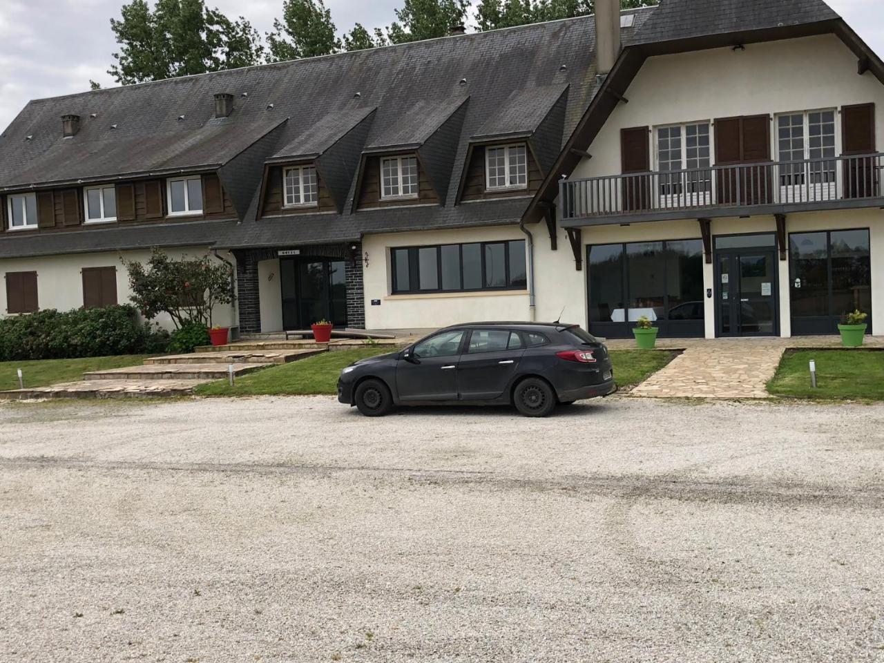 La Cle Des Champs Hotel Le Teilleul Екстериор снимка