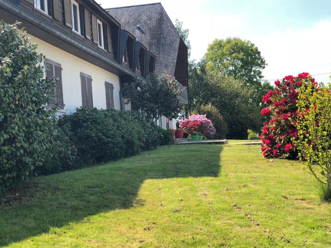 La Cle Des Champs Hotel Le Teilleul Екстериор снимка