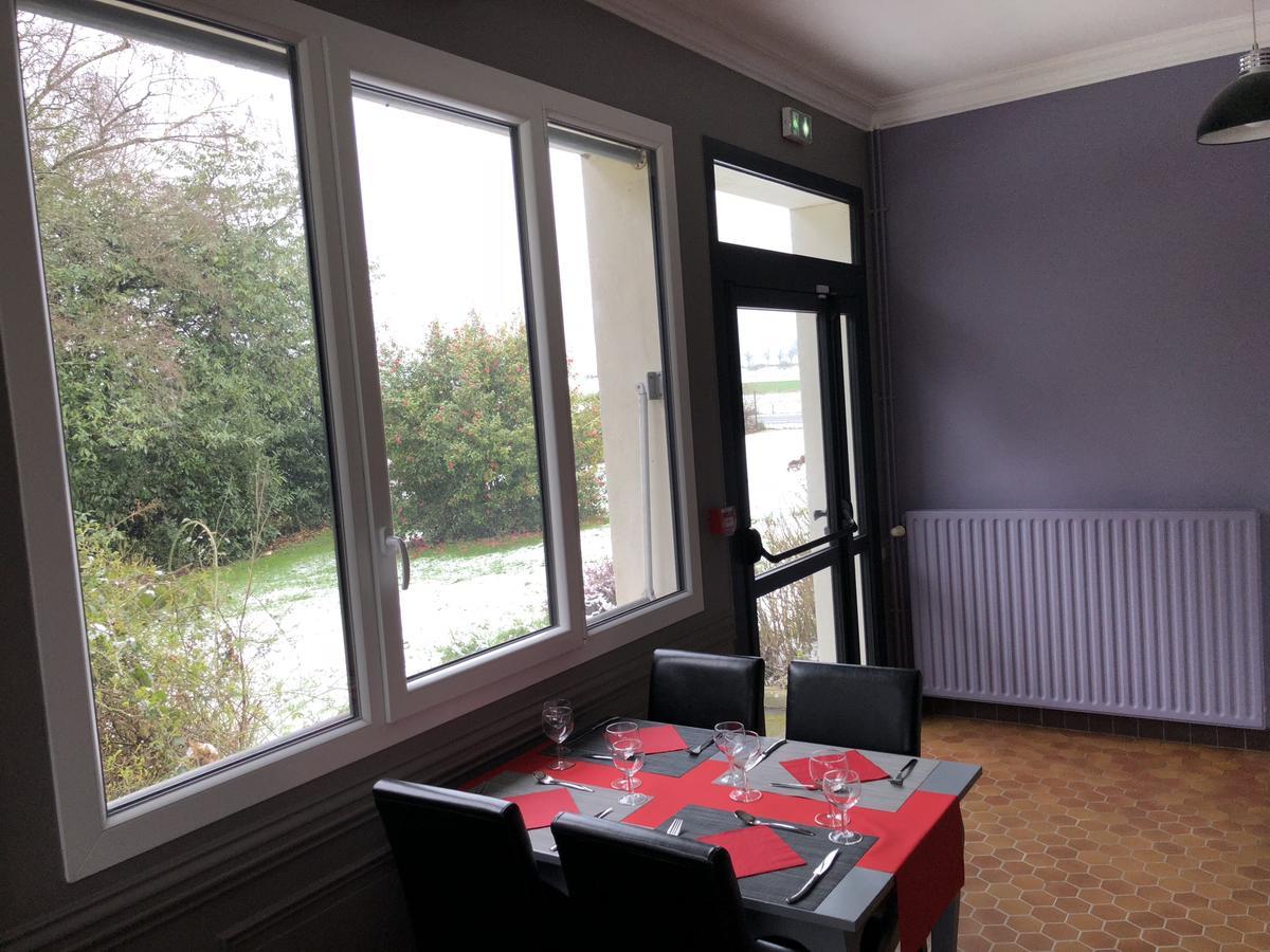 La Cle Des Champs Hotel Le Teilleul Екстериор снимка