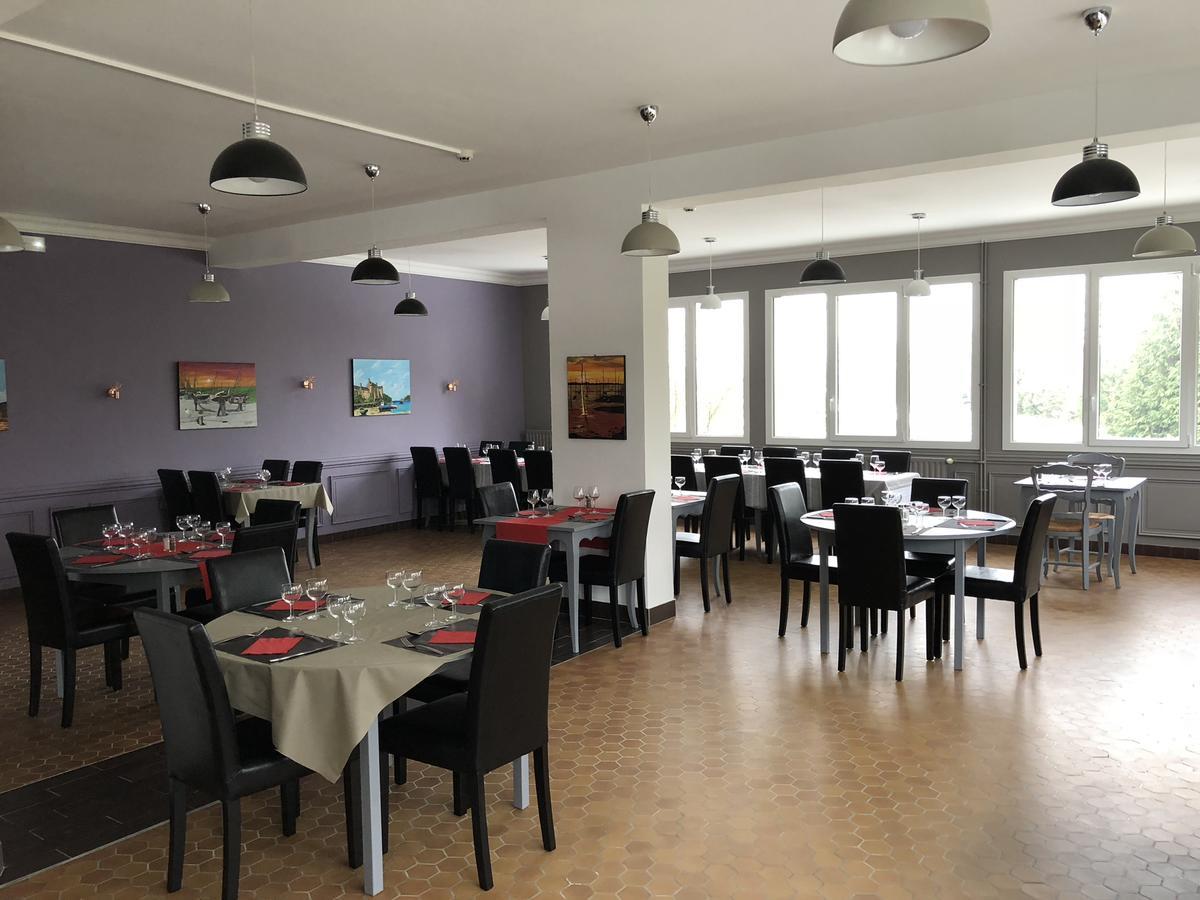 La Cle Des Champs Hotel Le Teilleul Екстериор снимка