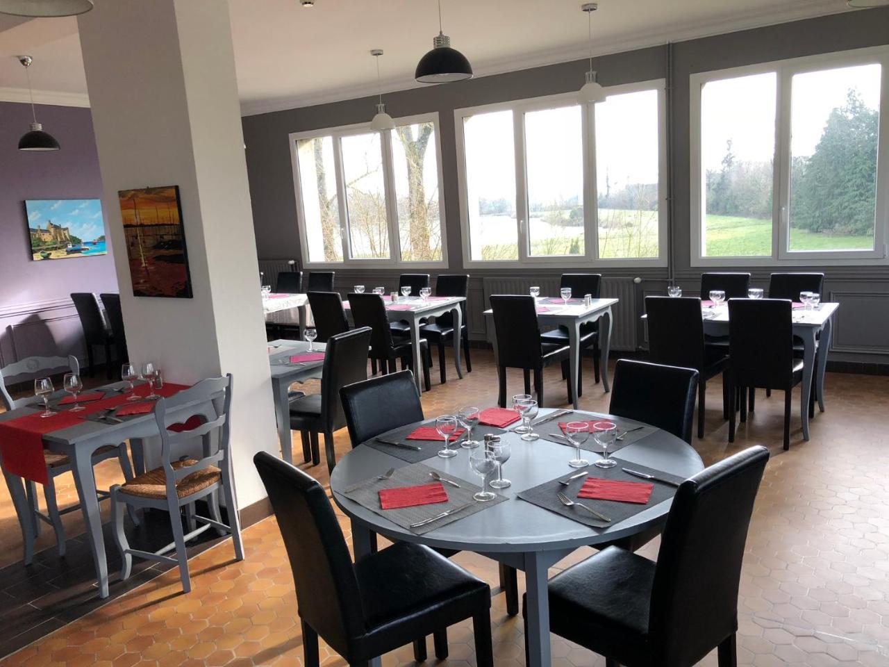 La Cle Des Champs Hotel Le Teilleul Екстериор снимка